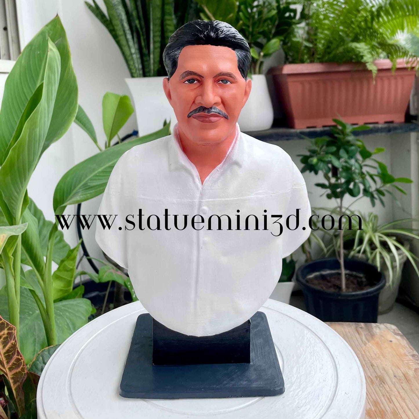 personalised half body 3D miniature statue