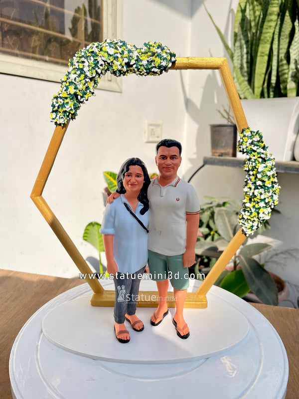 personalised Couple 3D Miniature with gold frame