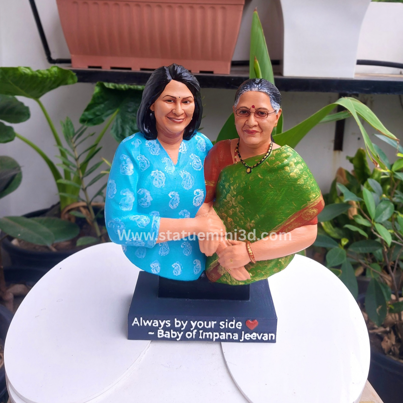 couple half body 3d miniature