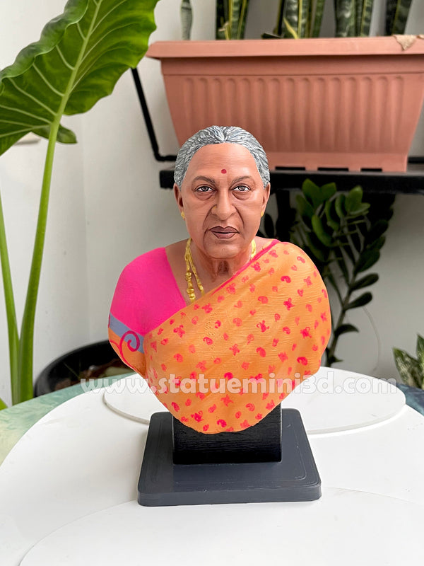 Custom 3D Half-Bust Miniature – A Heartfelt Gift for Grandma